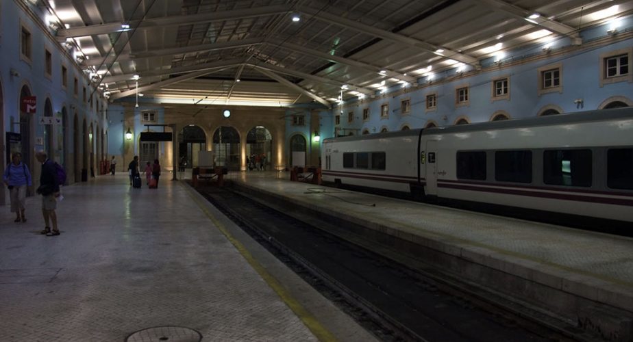Gare de Lisbonne : Santa Apolonia