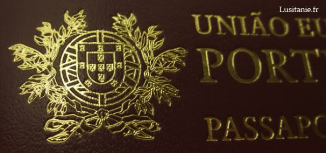 Détail de la couverture du passeport