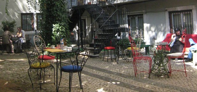 Terrasse de bar à Lisbonne
