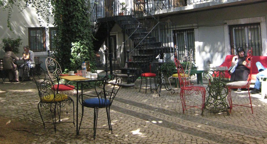 Terrasse de bar à Lisbonne