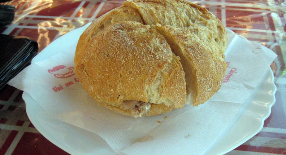 Quand j'ai faim, je mange une bifana ou un prego