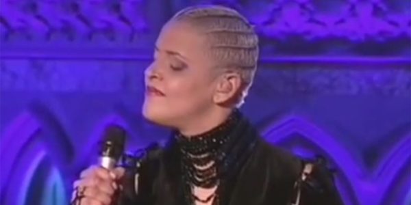 Cavaleiro Monge, poème de Fernando Pessoa chanté par Mariza