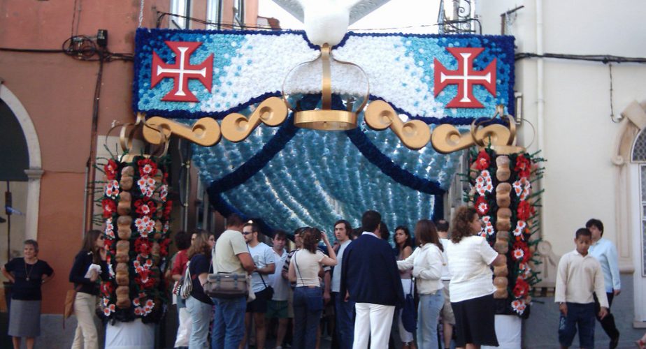 Rues de Tomar pendant la Festa dos Tabuleiros
