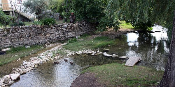 Source du fleuve Lis de Leiria : Nascente do Lis, Fontes, à Cortes