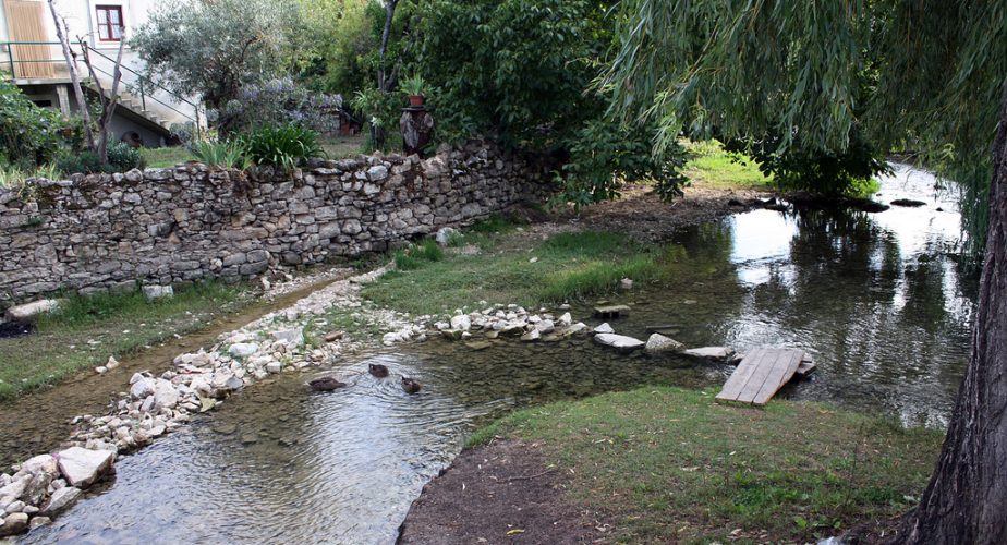 Source du fleuve Lis de Leiria : Nascente do Lis, Fontes, à Cortes