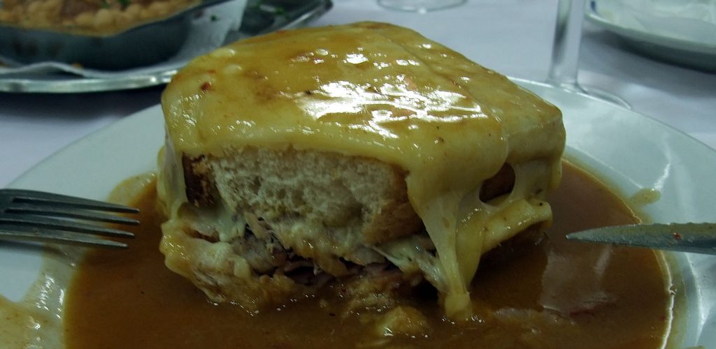 Francesinha, spécialité culinaire de Porto