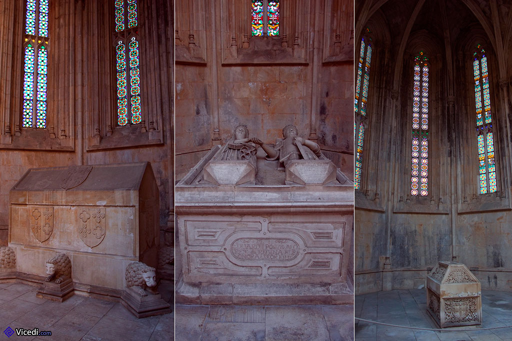 Trois des tombeaux royaux.