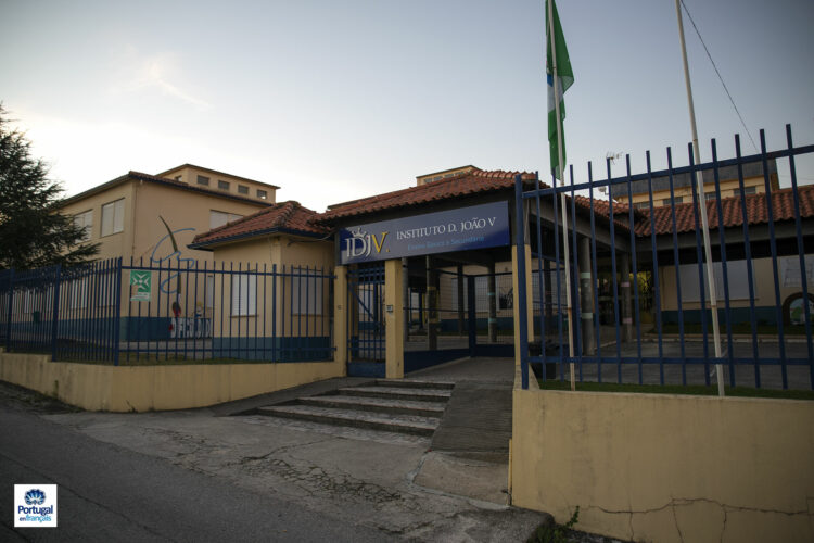 Collège-Lycée du Louriçal, gros village à quelques kilomètres de la ville de Pombal.