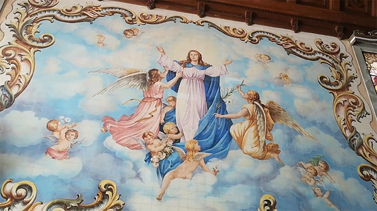 Azulejos à l'intérieur de l'église