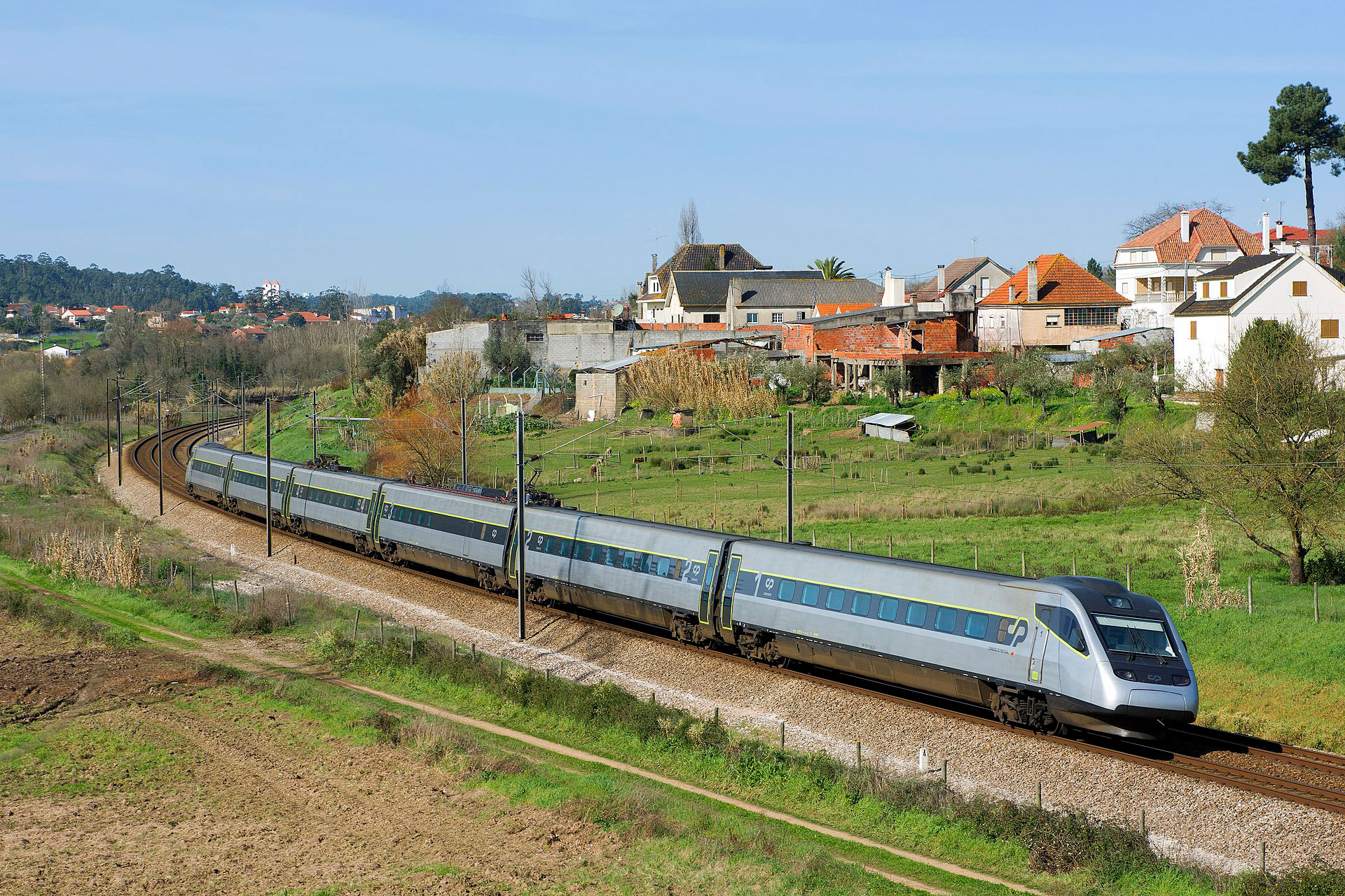 Voyager en train au Portugal ⋆ Portugal en français