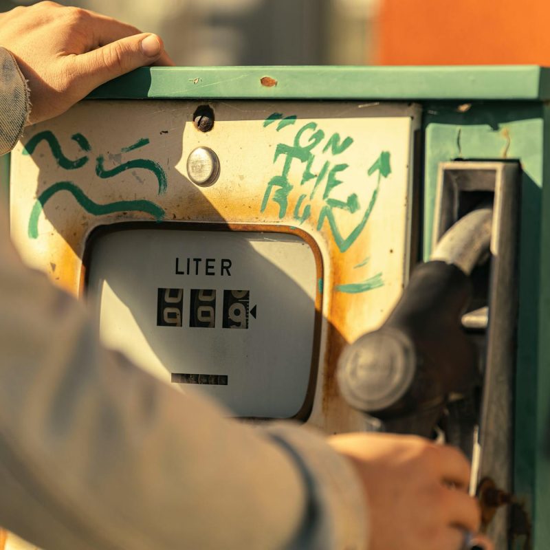 Le gouvernement assouplit temporairement l’ISP sur les carburants (et autres infos)