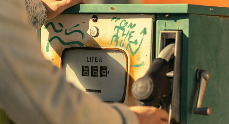 Le gouvernement assouplit temporairement l’ISP sur les carburants (et autres infos)