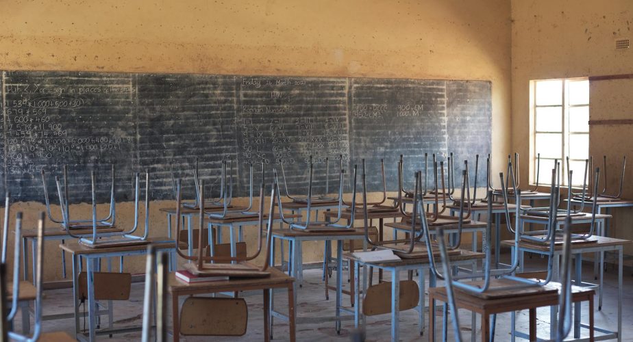 Le départ massif des enseignants inquiète le gouvernement (et autres infos)