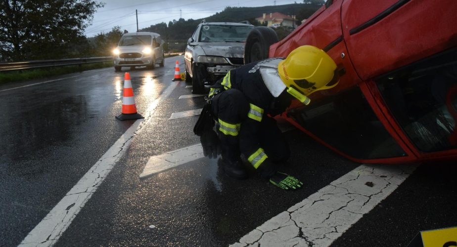 Quatre morts dans un accident sur l’IC1 à Santiago do Cacém