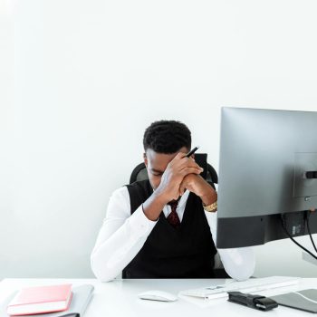 Près de 4 salariés sur 10 au Portugal disent subir du harcèlement au travail
