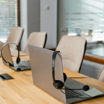 Dans les call centers au Portugal, les CDI deviennent majoritaires
