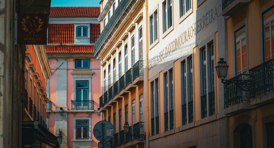 Logement étudiant au Portugal: seuls 27 % des lits financés par le PRR sont prêts
