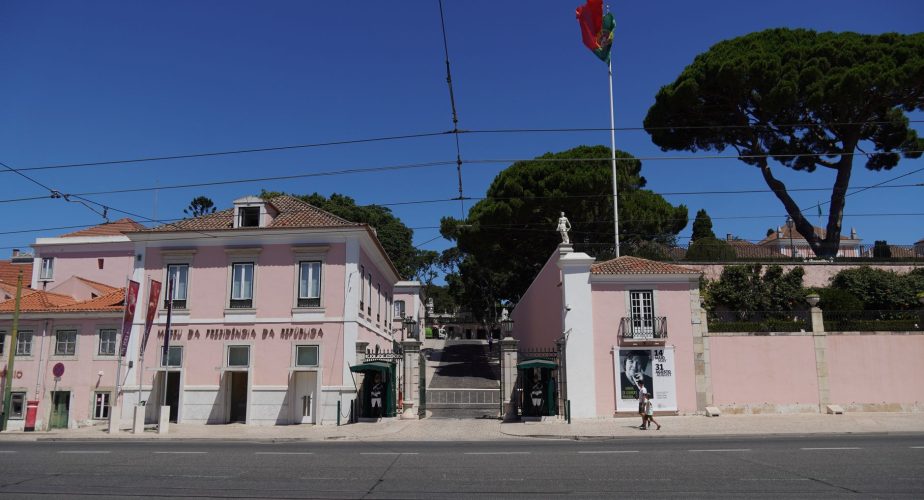 Loi sur le retour des étrangers au Portugal: le Tribunal constitutionnel valide les normes contestées