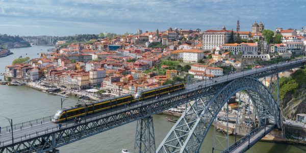 Le tourisme a pesé 11,8 % du PIB portugais en 2025, selon l’INE