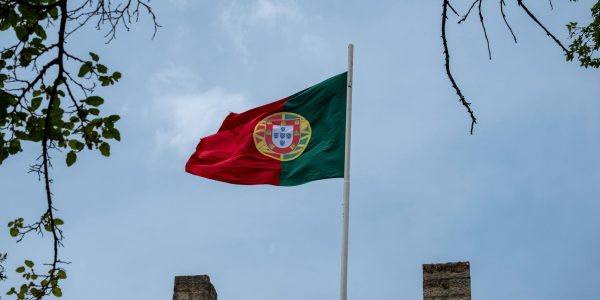 Fitch relève le Portugal à A+ et confirme l’amélioration du profil financier du pays