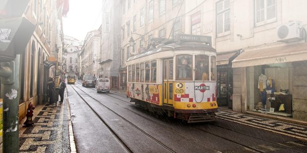 Ruben Alves filme Santo António, Lisbonne et les traditions bousculées par le tourisme