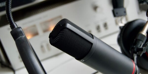 Coimbra: des élus du Chega entrent dans le studio de la Rádio Universidade