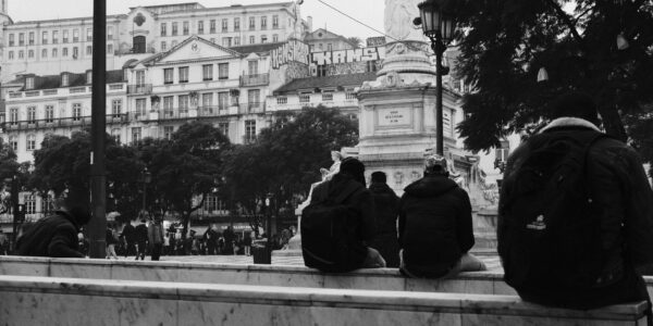 Logement au Rossio: les militants retirent leurs tentes mais passent la nuit dehors