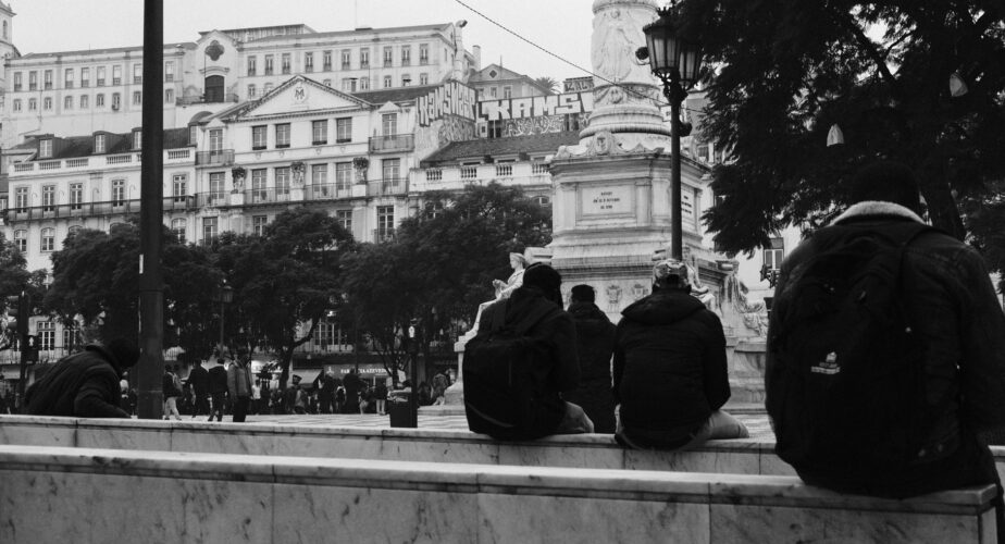 Logement au Rossio: les militants retirent leurs tentes mais passent la nuit dehors