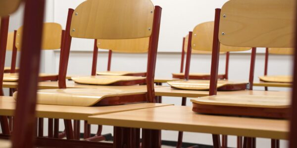 Au Portugal, 65 000 élèves restent sans professeur un mois après la rentrée