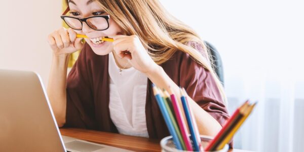 Étudiants en médecine au Portugal: plus d’un sur trois envisage l’émigration
