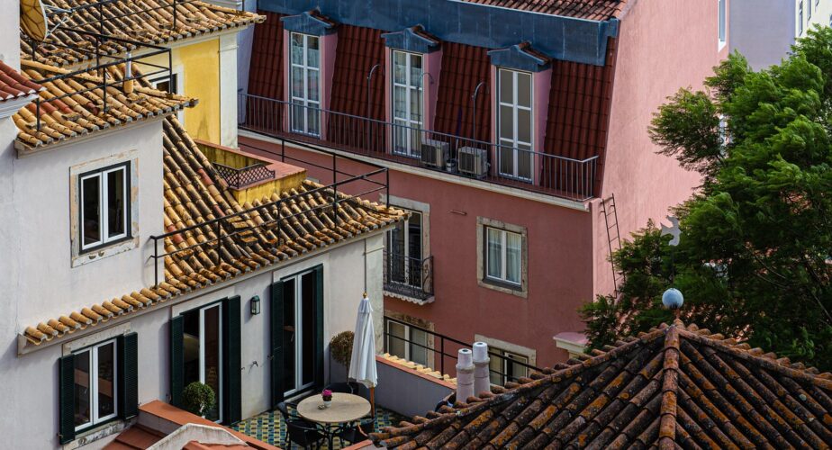 Mobilisation pour le logement: les campements tiennent à Lisbonne et Porto